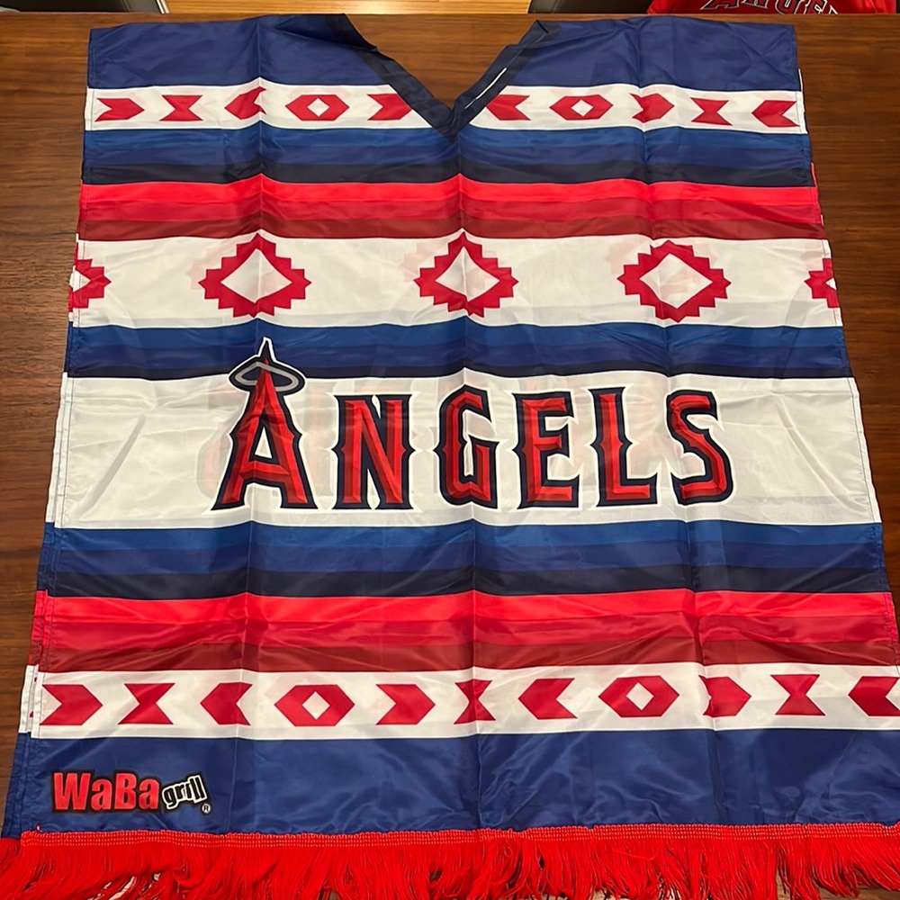 Los Angeles Angels Baseball Poncho NEW